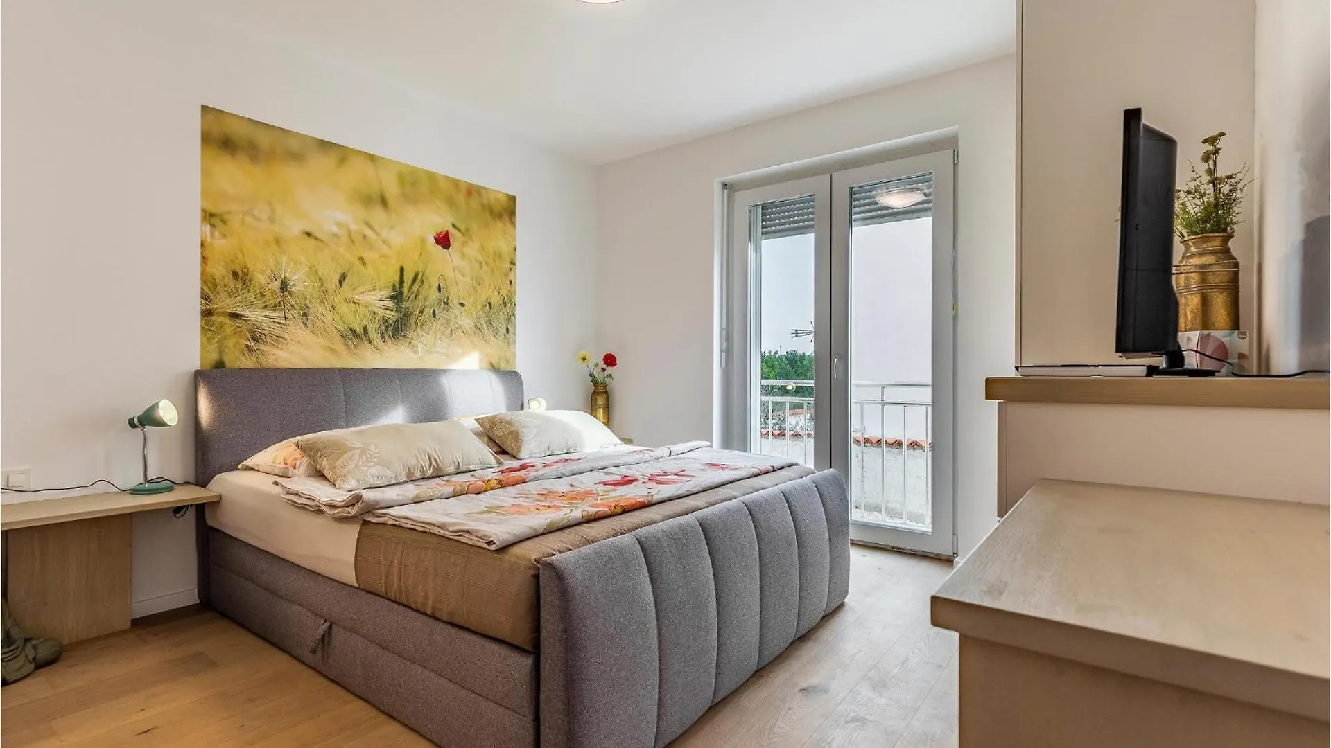 4 Bedroom Gorgeous Home In Pomer Holiday home
