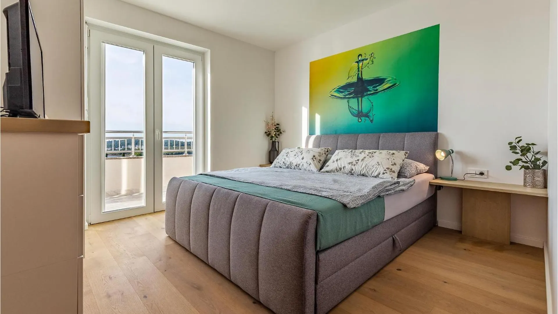 4 Bedroom Gorgeous Home In Pomer 0*,