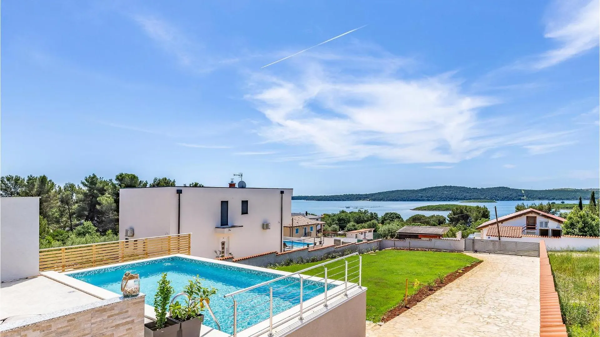 Holiday home 4 Bedroom Gorgeous Home In Pomer Croatia