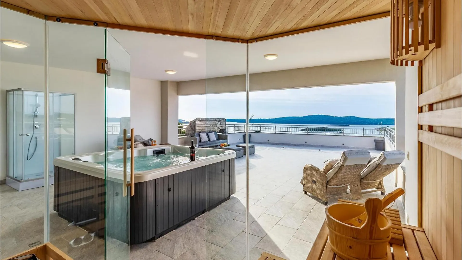 4 Bedroom Gorgeous Home In Pomer