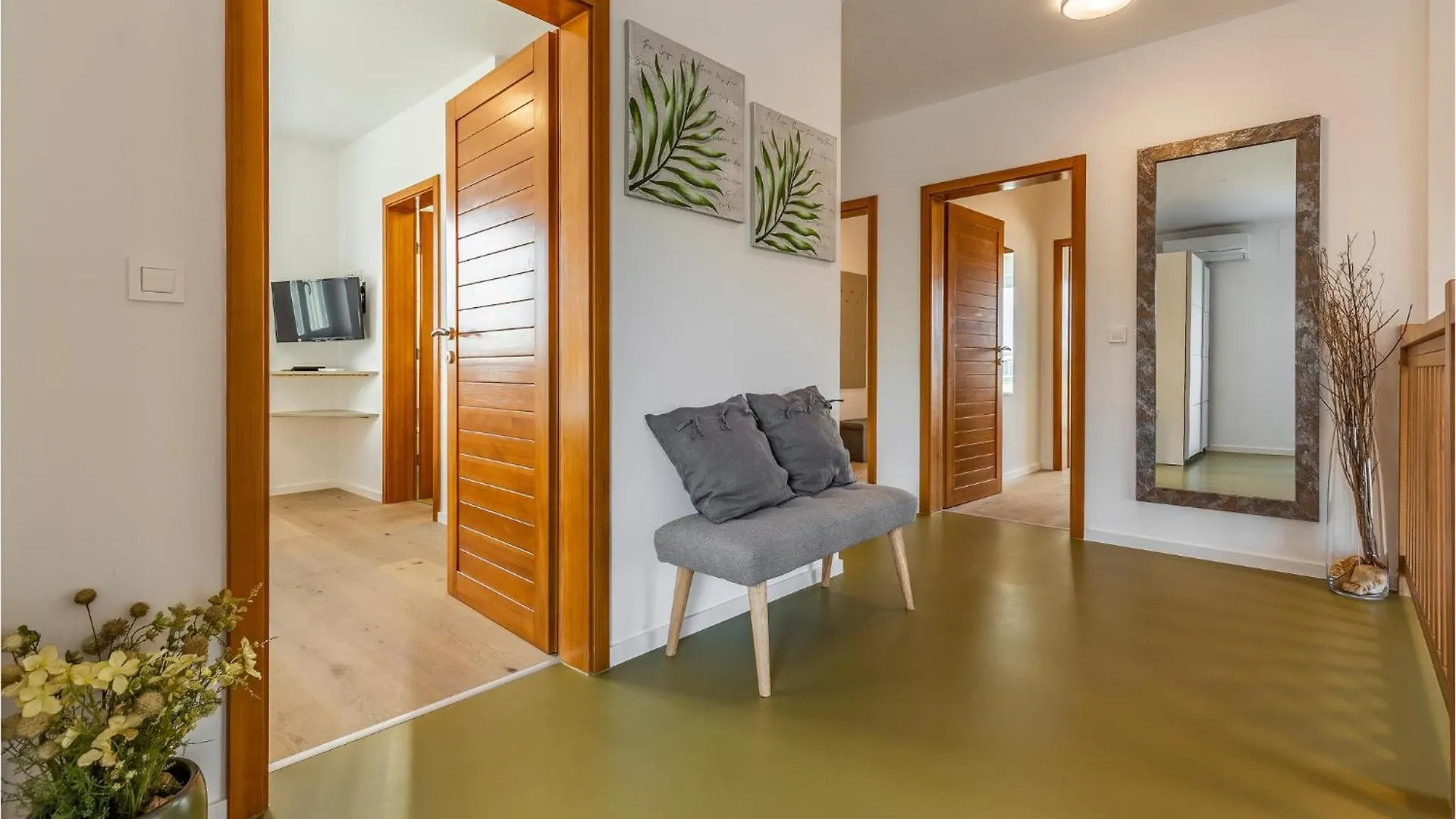 4 Bedroom Gorgeous Home In Pomer