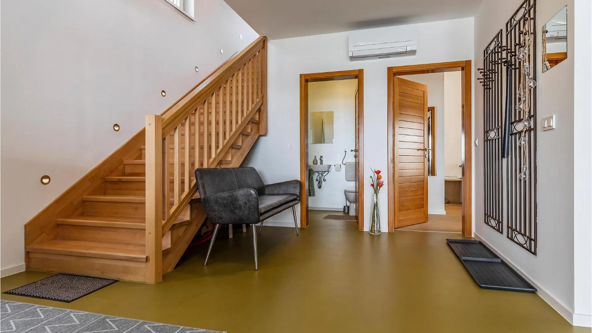4 Bedroom Gorgeous Home In Pomer 0*,