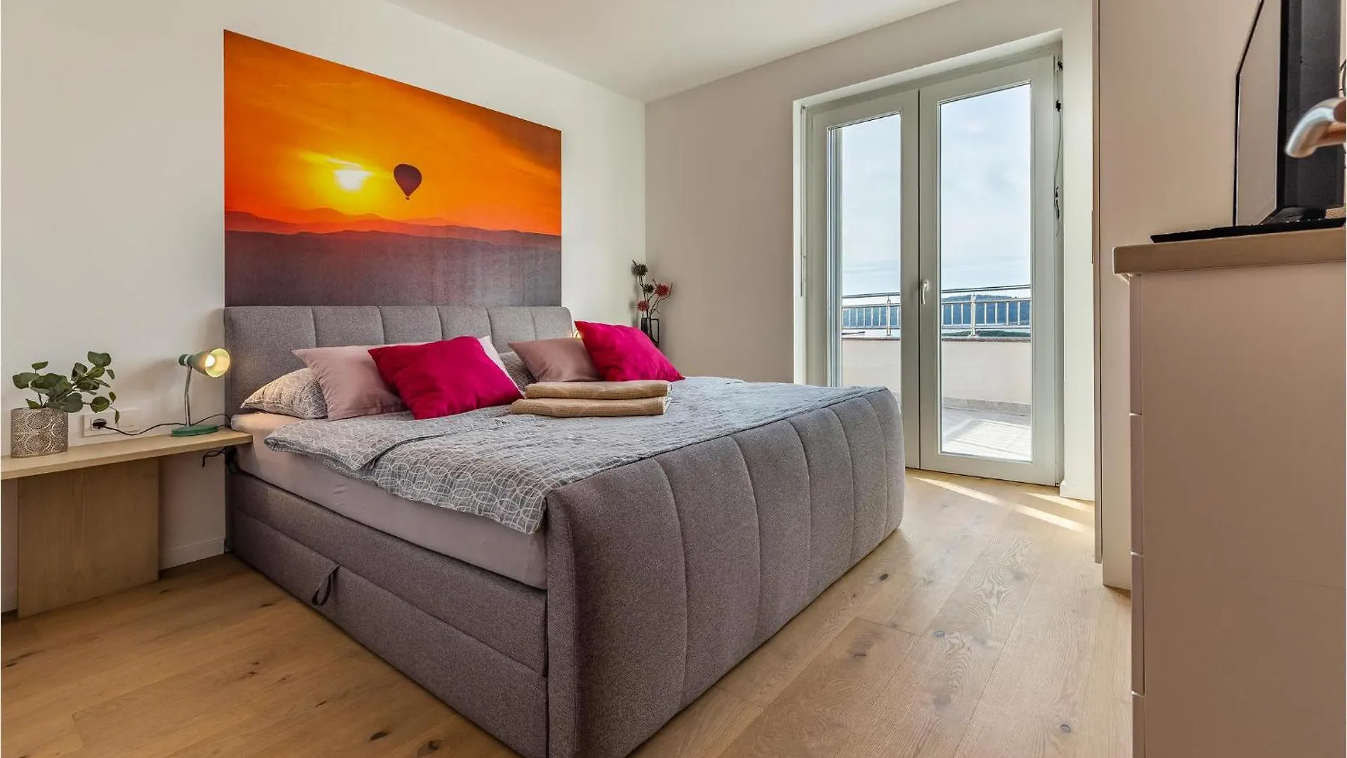 4 Bedroom Gorgeous Home In Pomer Holiday home